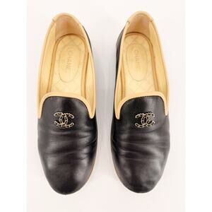 Chanel Black CC Logo Slipper Loafers Lambskin Beige Trim Flats Size 36.5 EU 6.5